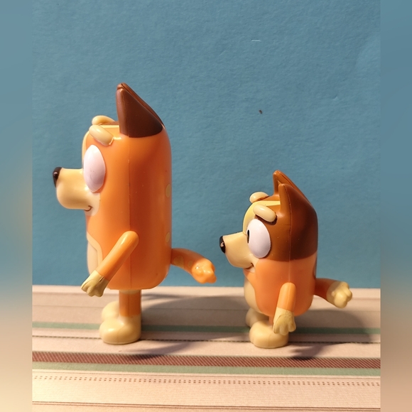 3/$25💙Bluey and Bingo figures set of 2 - Picture 2 of 7